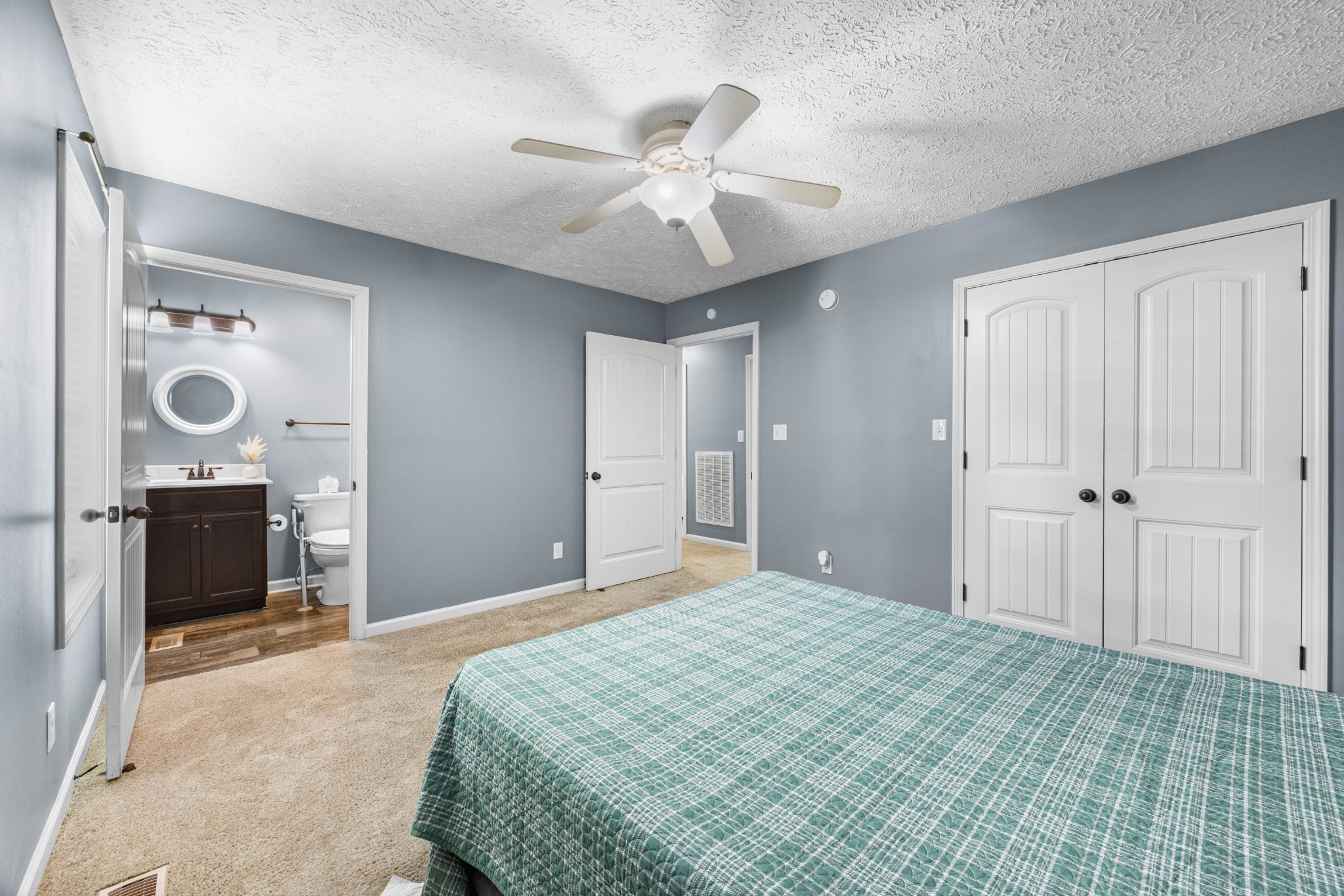 914 Woodland Street Clarksville TN 37040