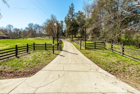 655 Cummings Lane Cottontown TN 37048