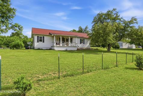824 Oliver Springs Highway Clinton TN 37716