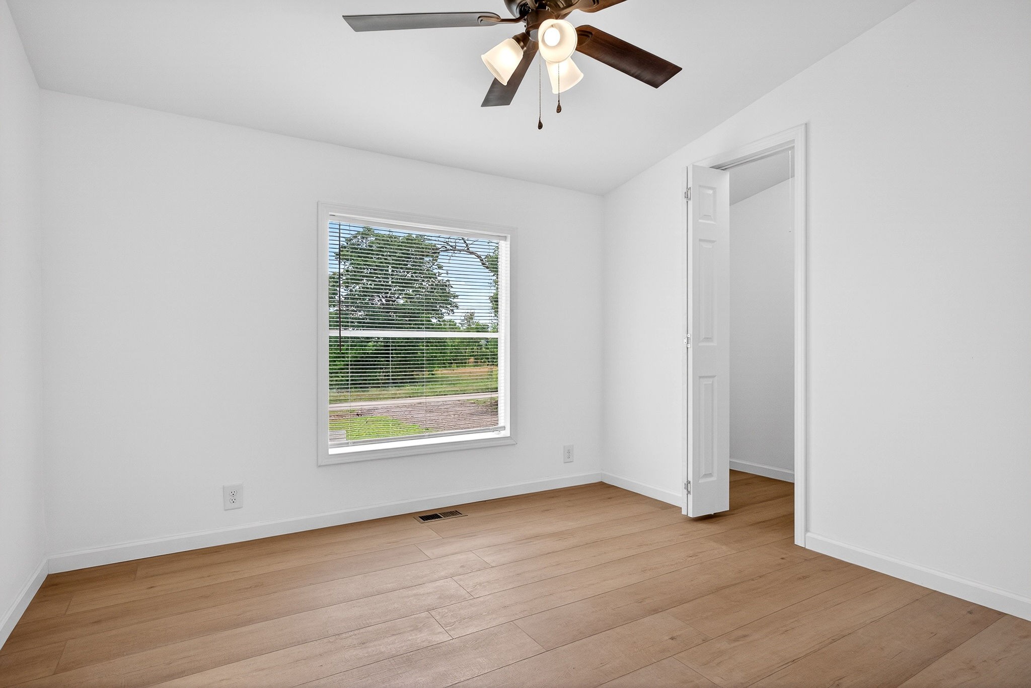 1437 Jefferson Road Smithville TN 37166