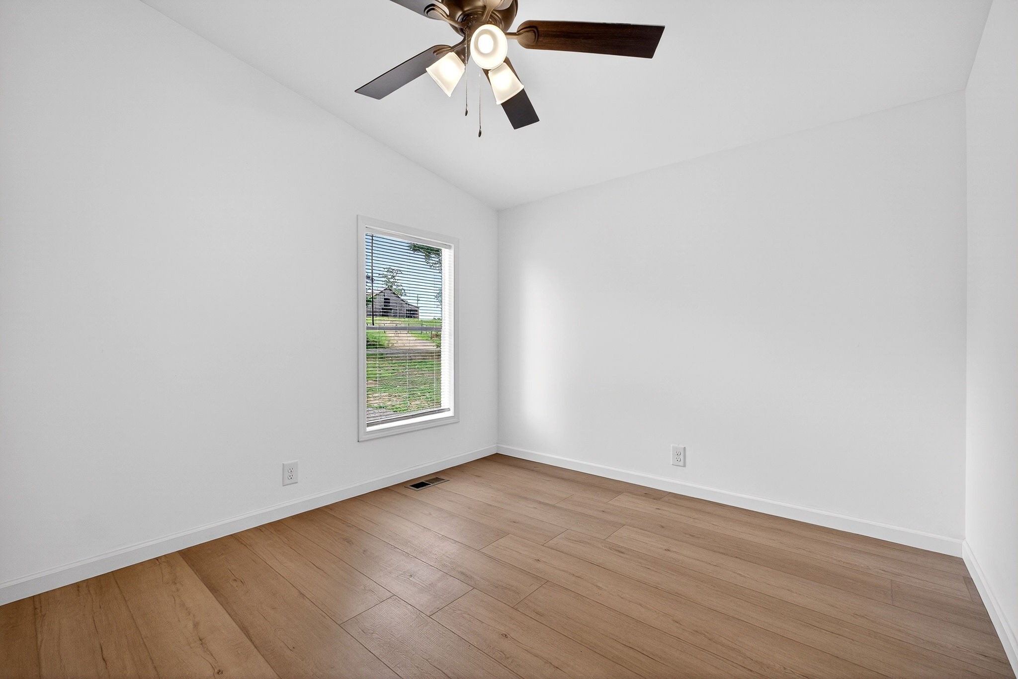 1437 Jefferson Road Smithville TN 37166