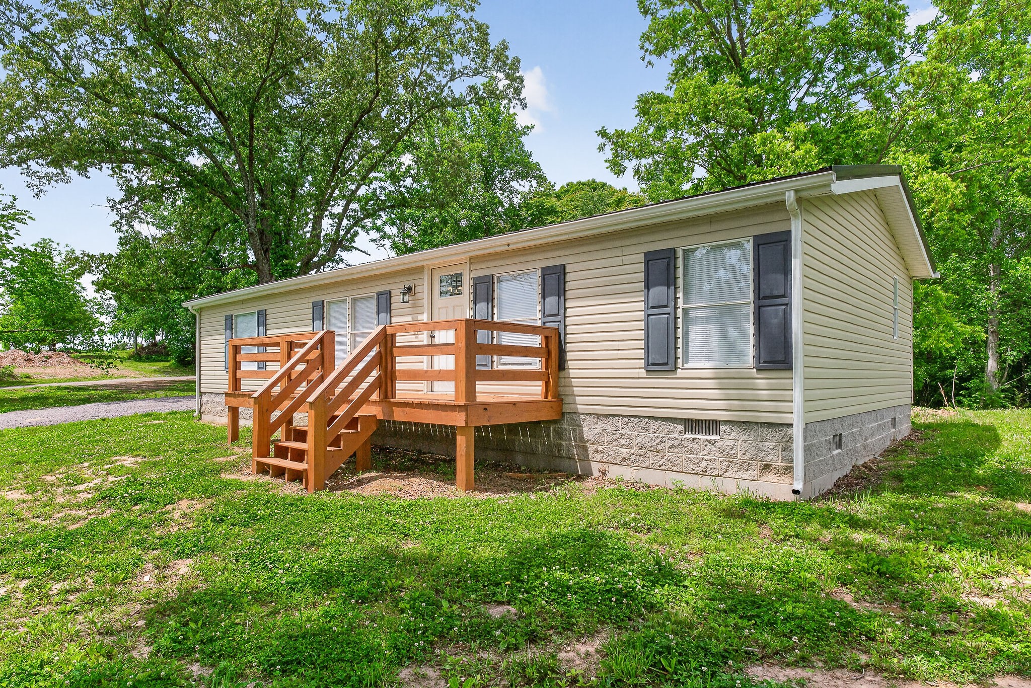1437 Jefferson Road Smithville TN 37166