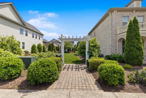 139 Benjamin Lane Hendersonville TN 37075
