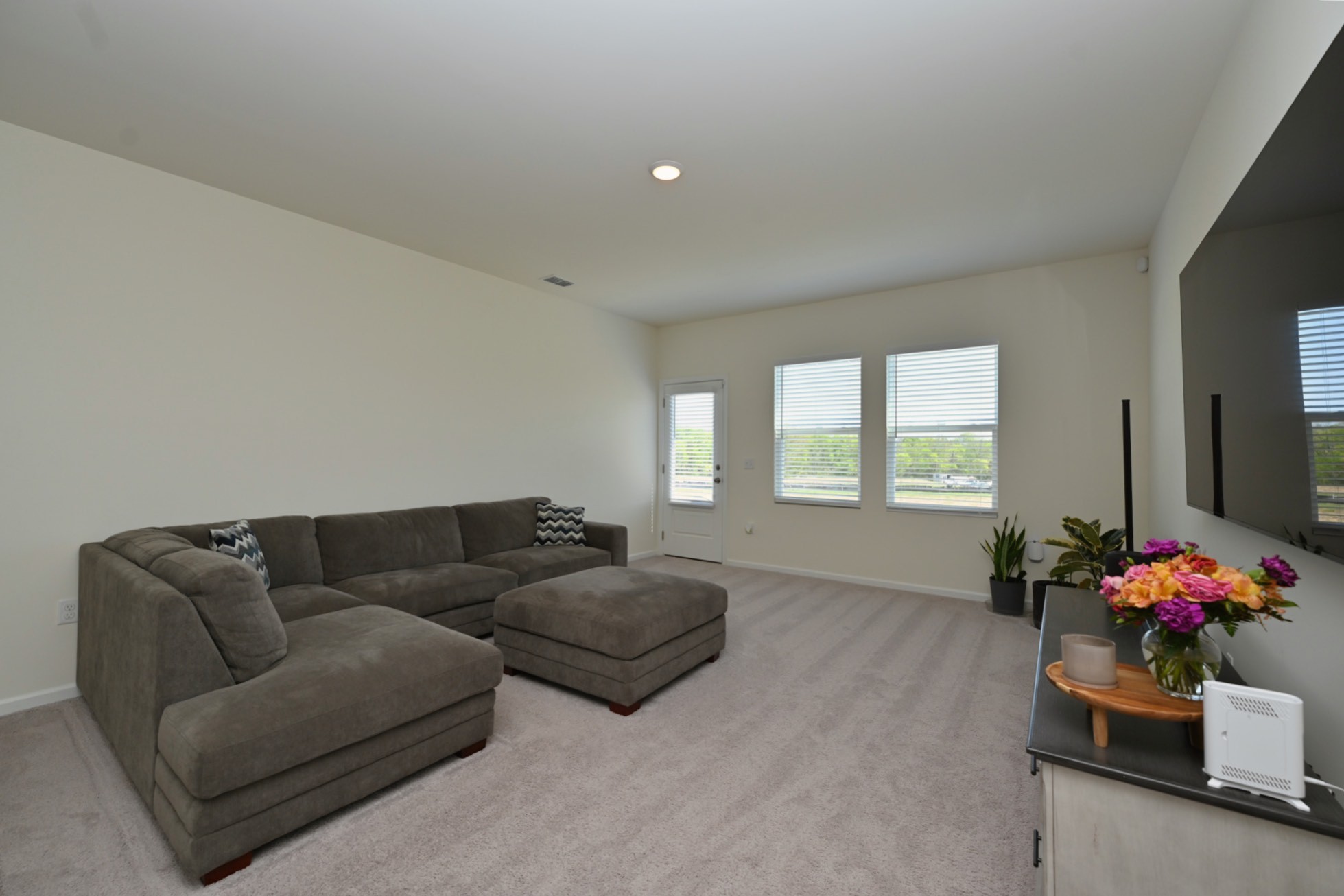 1059 Large Poppy Drive La Vergne TN 37086