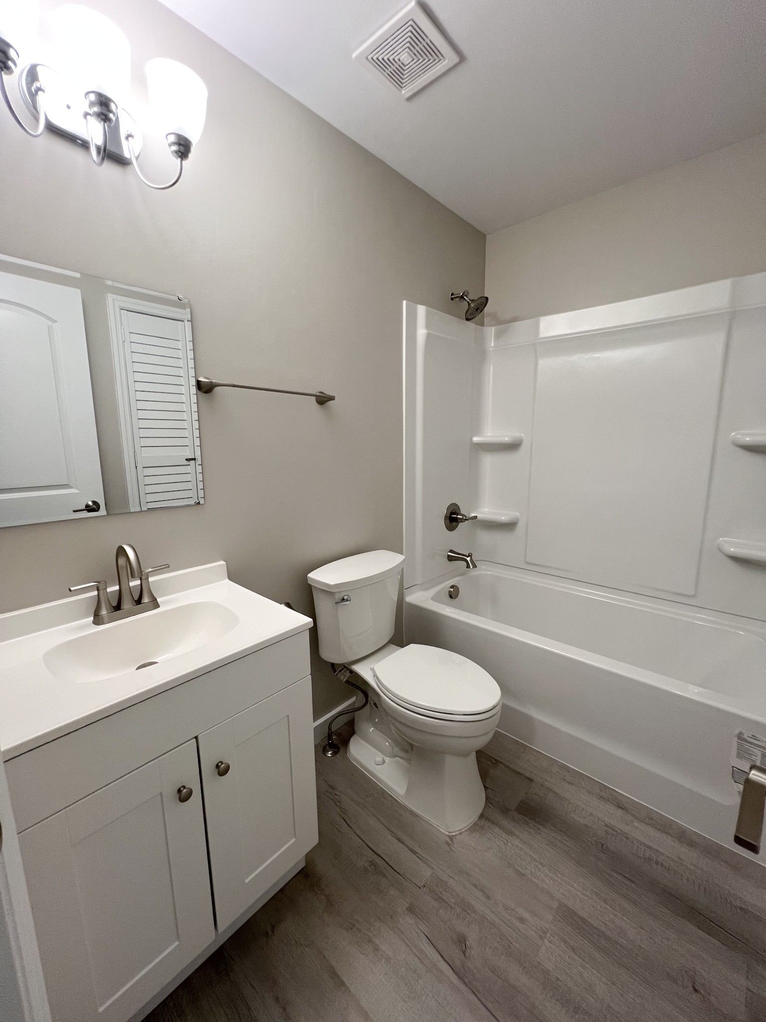 1521 W Knollwood Circle Clarksville TN 37043