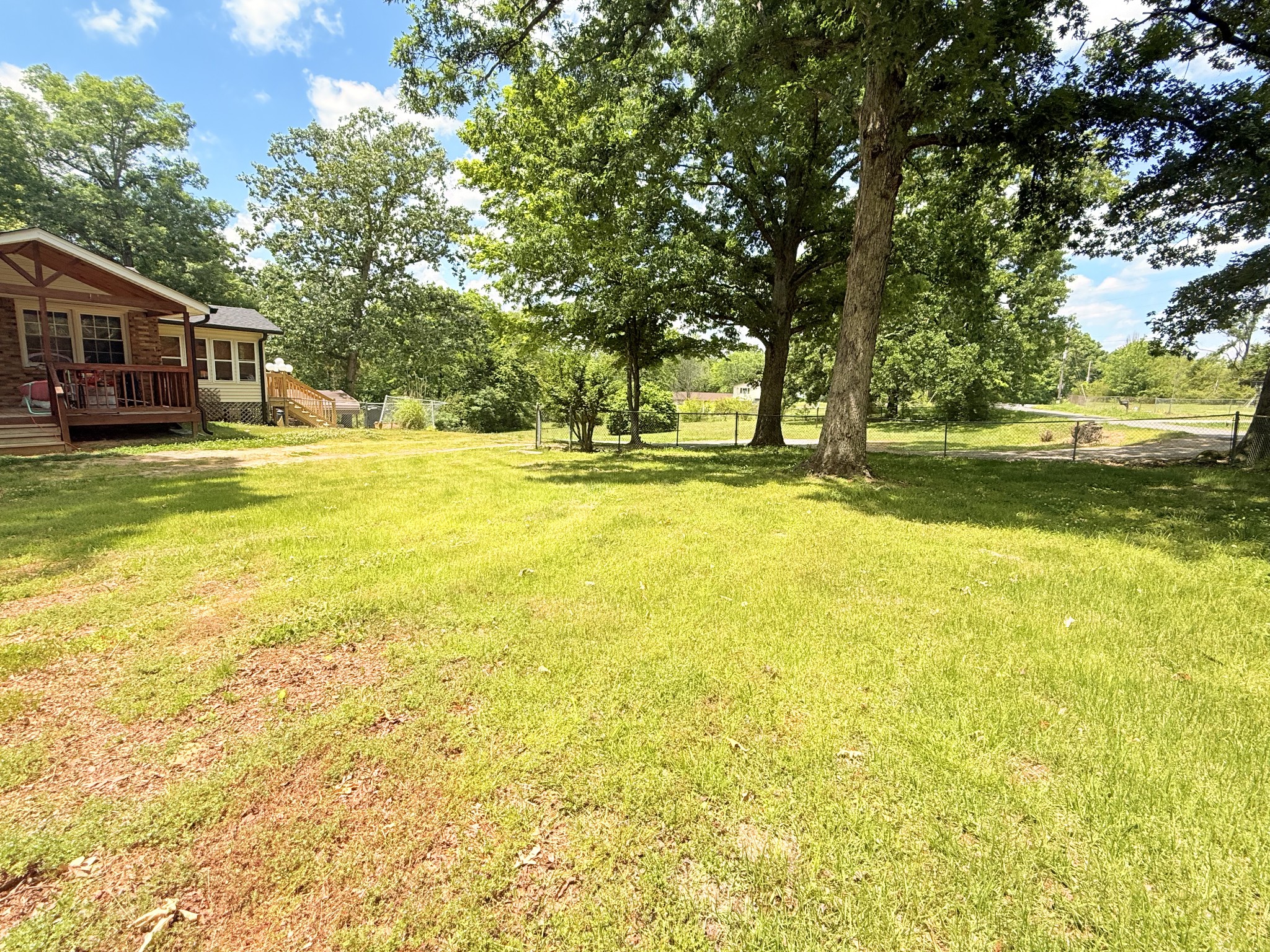 9092 E 40 Road Bon Aqua TN 37025