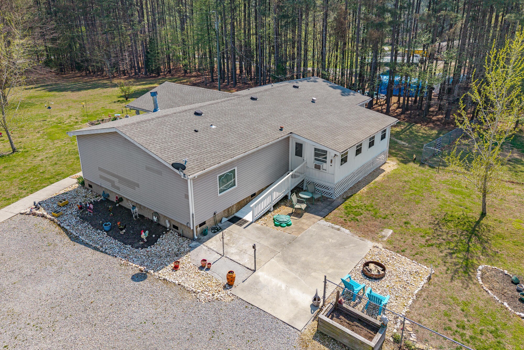 125 County Road 273 Niota TN 37826