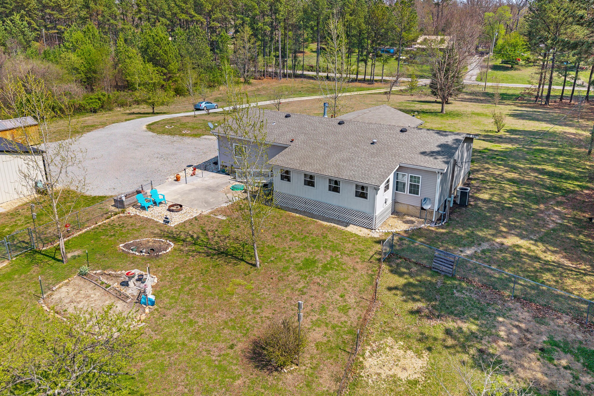 125 County Road 273 Niota TN 37826