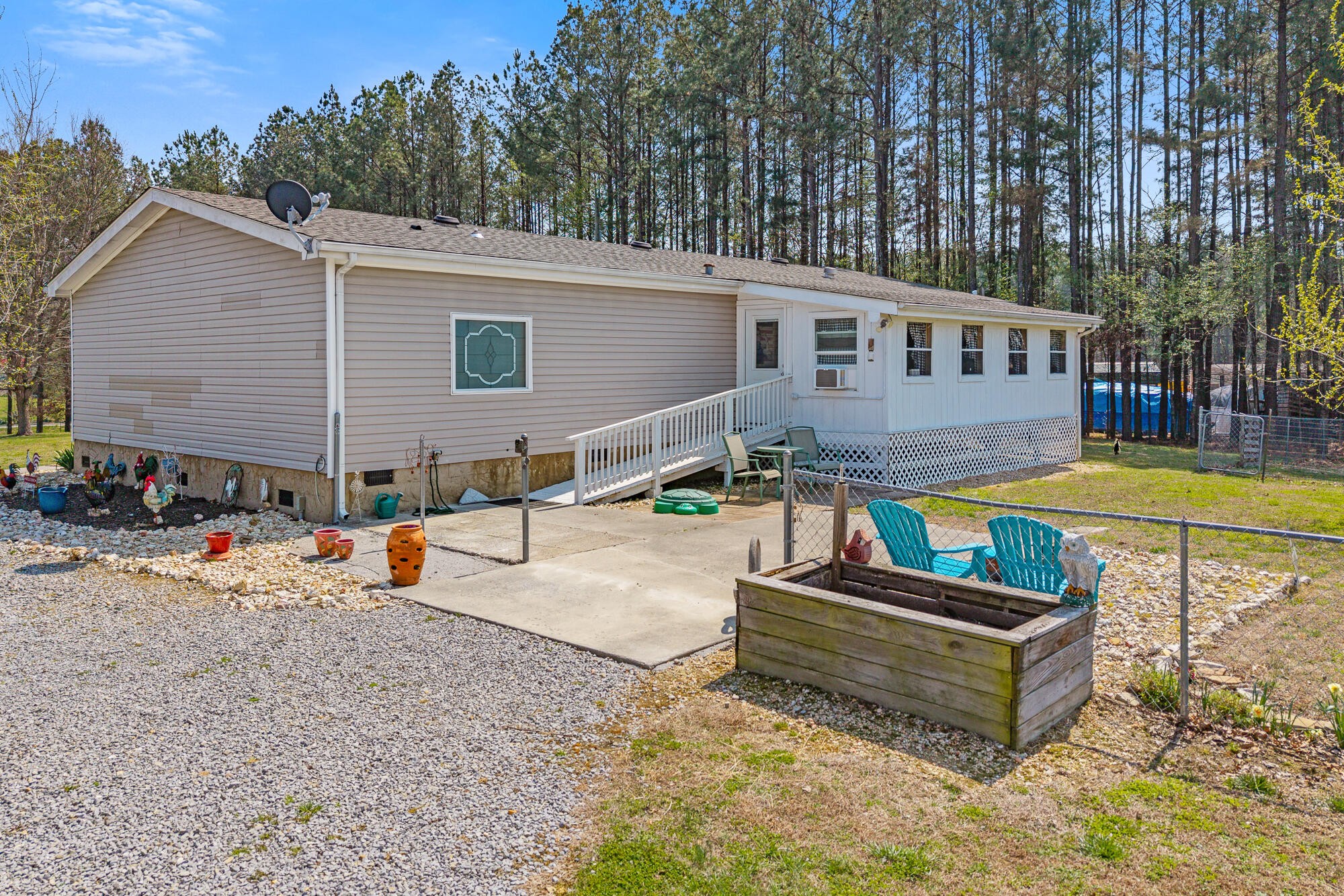125 County Road 273 Niota TN 37826