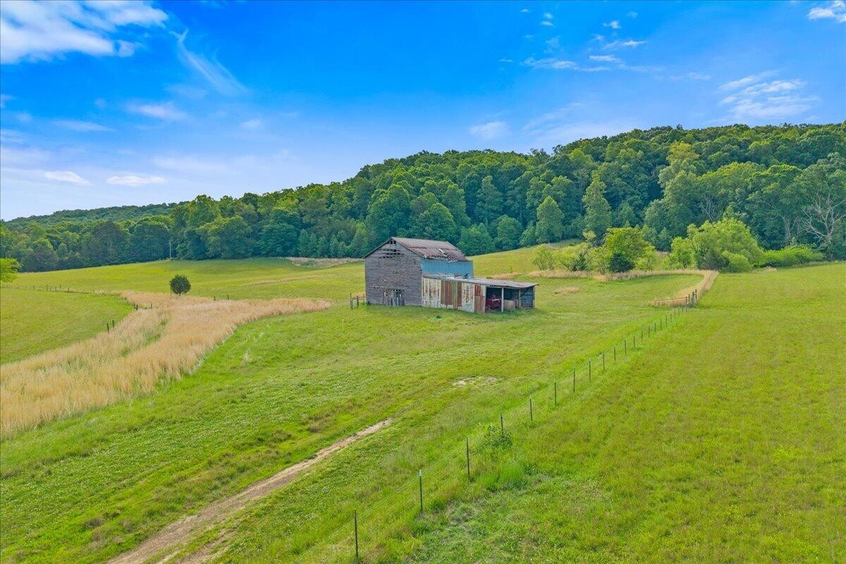 1245 Paint Rock Valley Road Philadelphia TN 37846