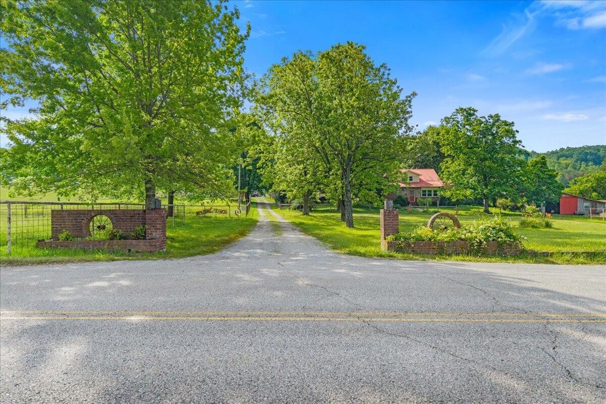 1245 Paint Rock Valley Road Philadelphia TN 37846