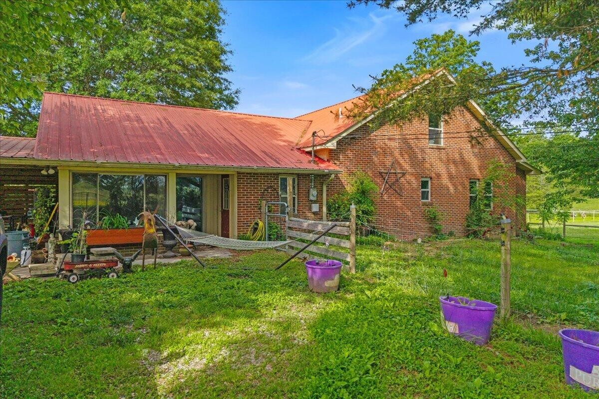1245 Paint Rock Valley Road Philadelphia TN 37846