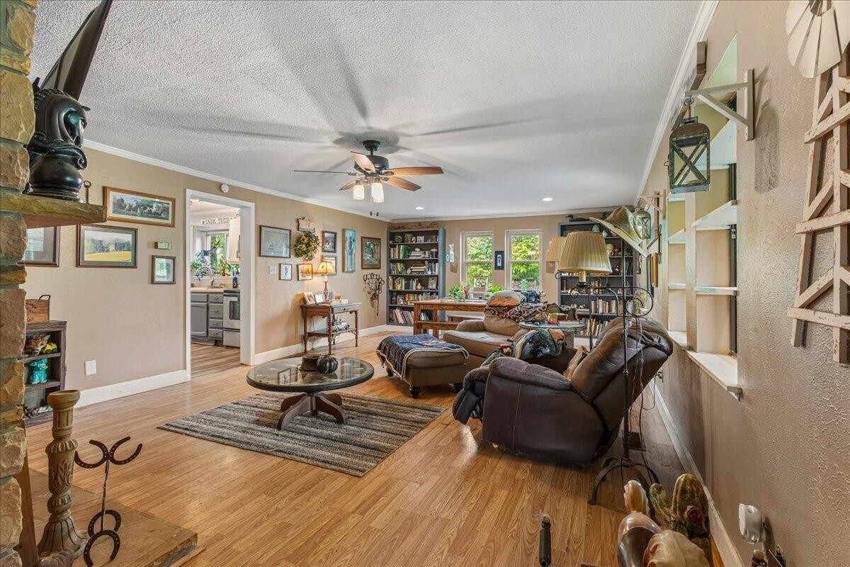 1245 Paint Rock Valley Road Philadelphia TN 37846