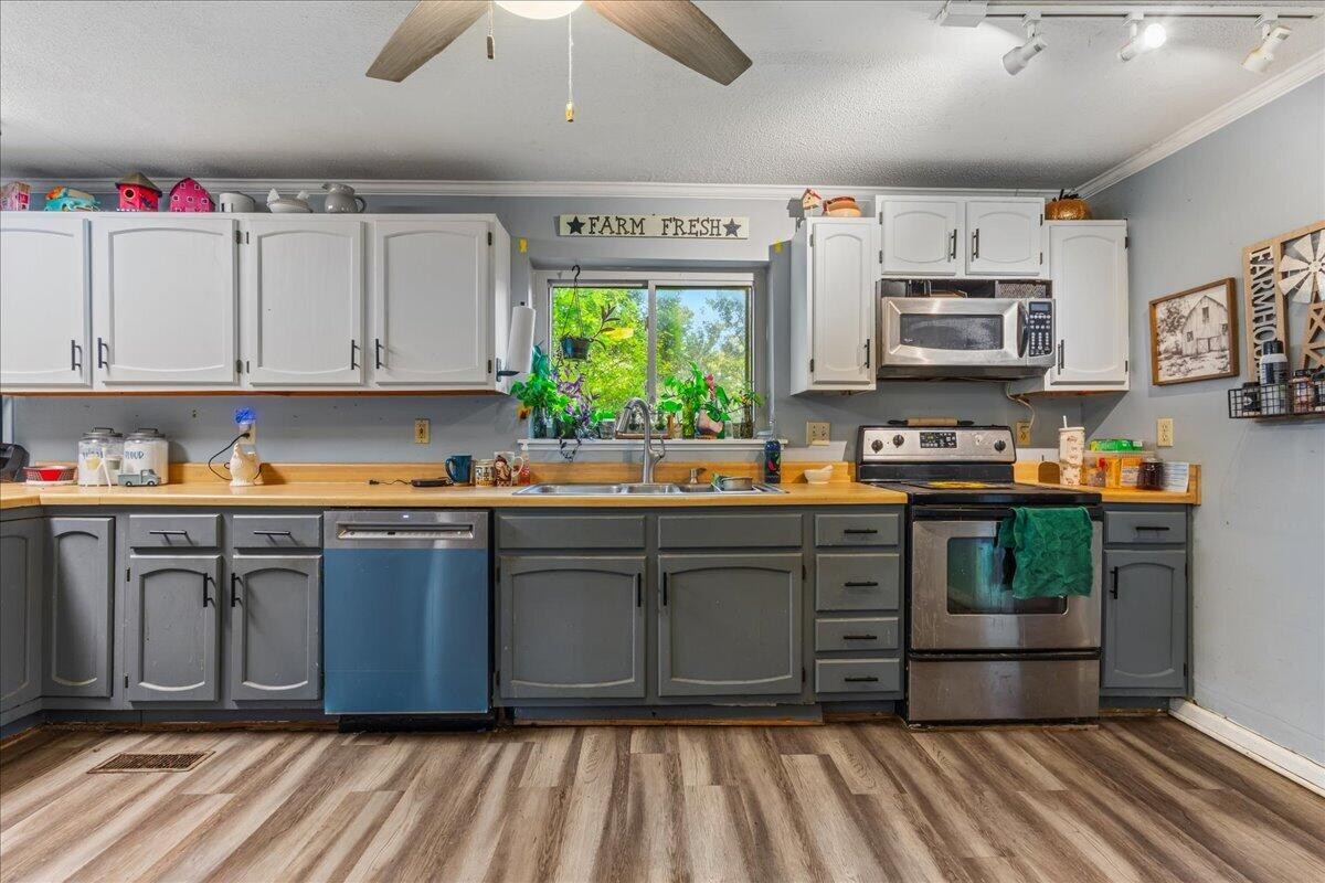 1245 Paint Rock Valley Road Philadelphia TN 37846