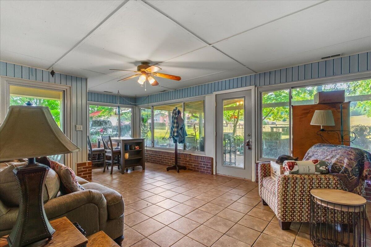 1245 Paint Rock Valley Road Philadelphia TN 37846