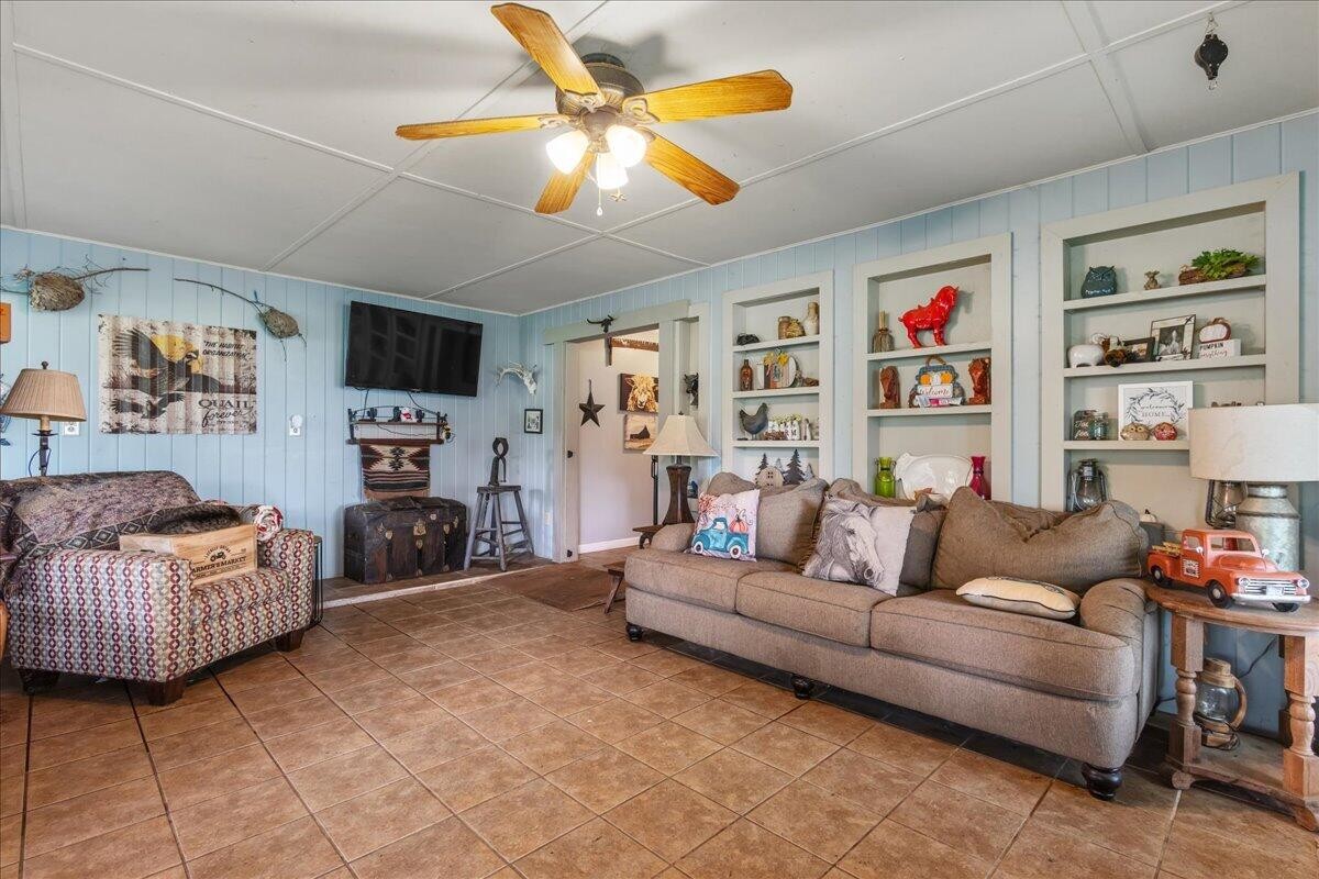 1245 Paint Rock Valley Road Philadelphia TN 37846