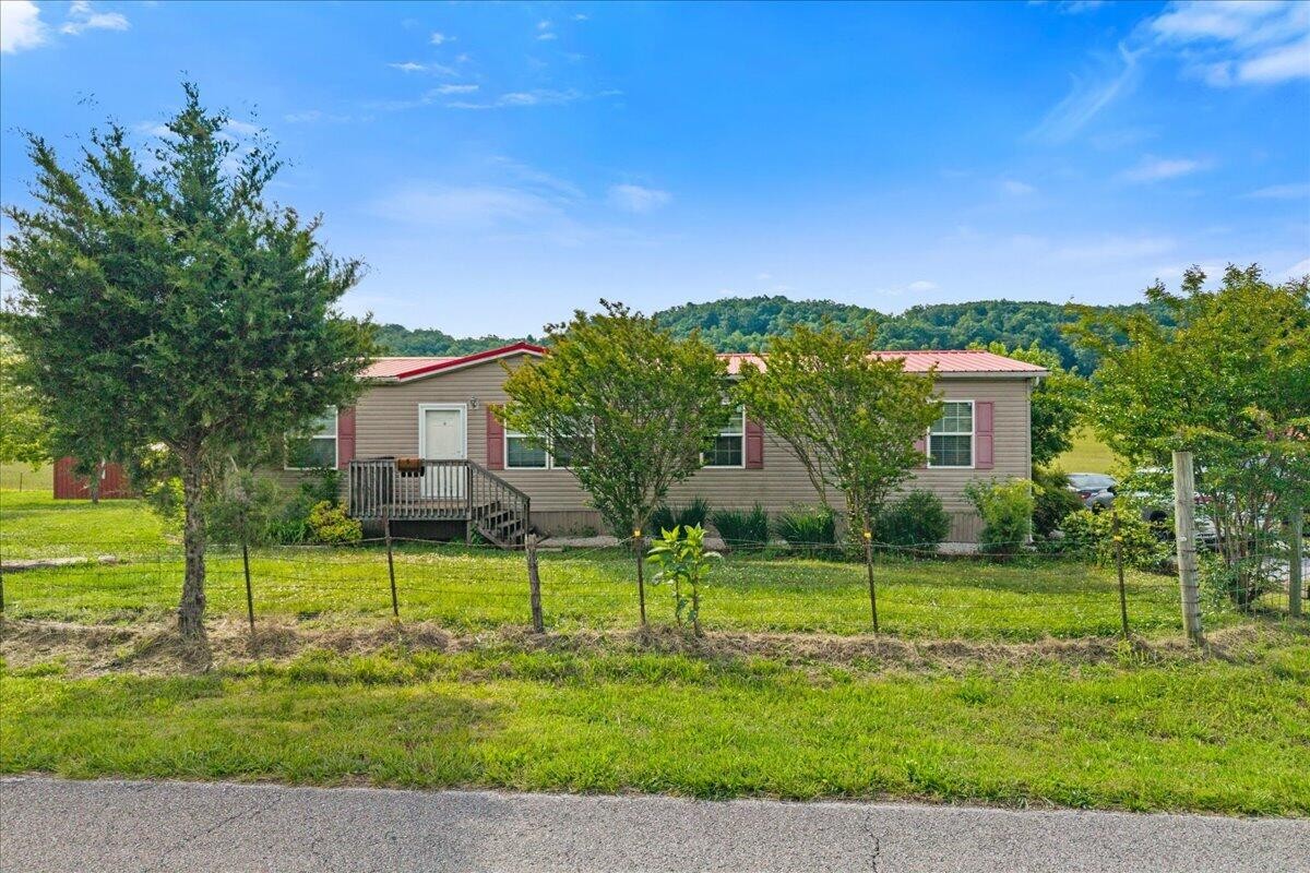 1245 Paint Rock Valley Road Philadelphia TN 37846
