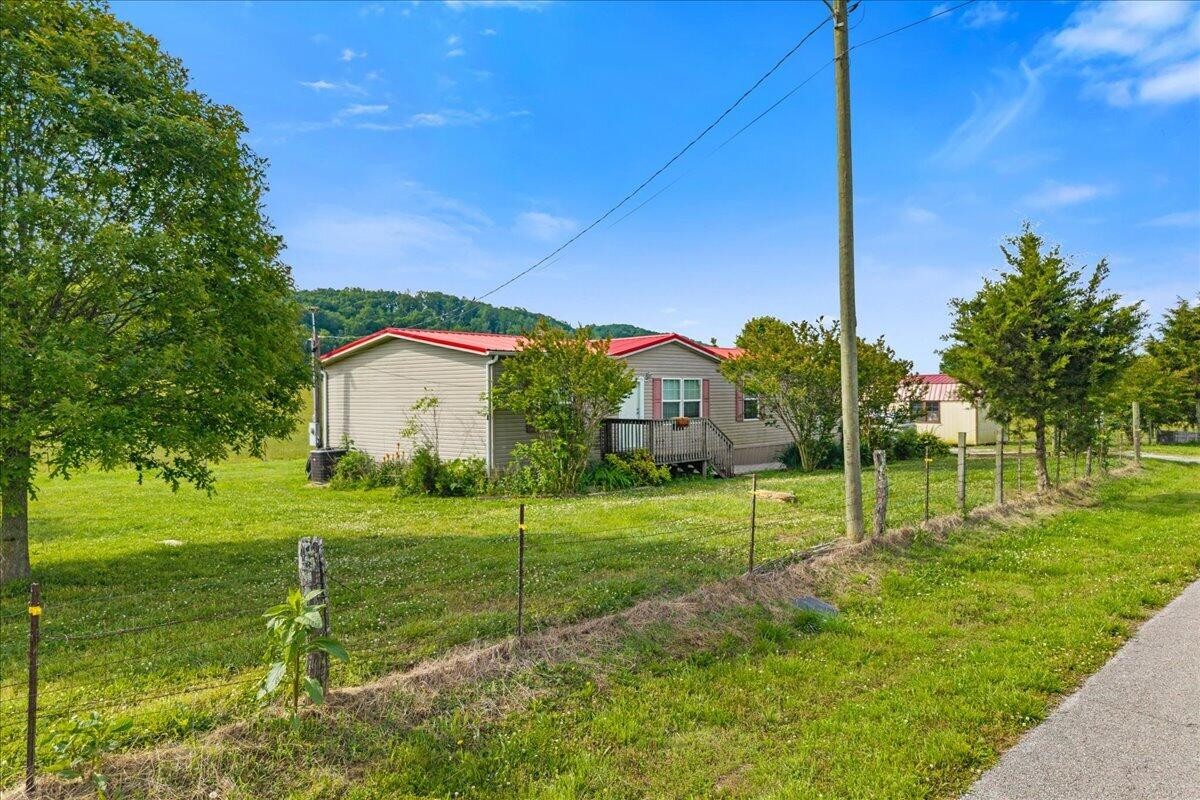 1245 Paint Rock Valley Road Philadelphia TN 37846