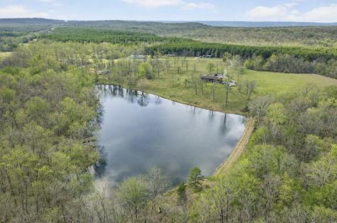 1552 New Harmony Road Graysville TN 37338