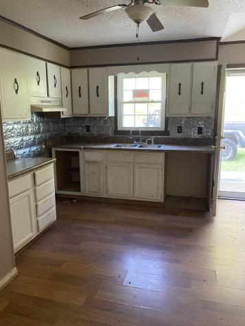 972 Fall River Road Goodspring TN 38460