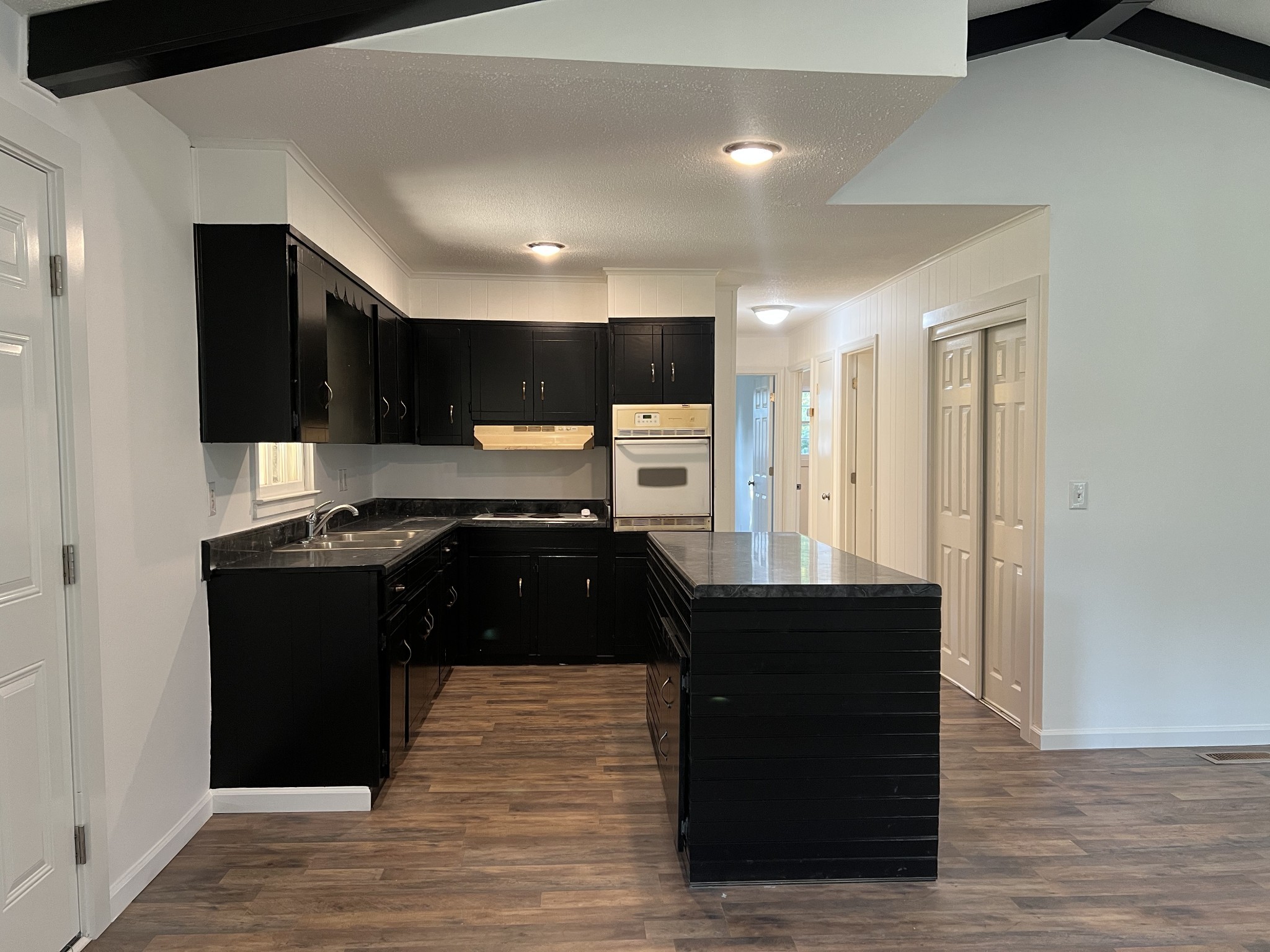72 Sherwood Vale Cir, NW Mcminnville TN 37110