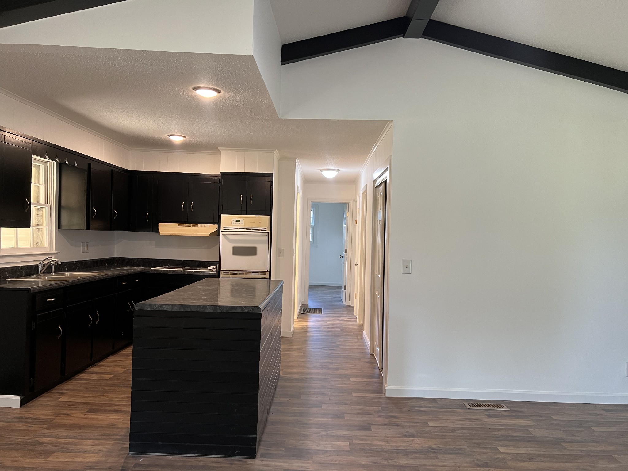 72 Sherwood Vale Cir, NW Mcminnville TN 37110