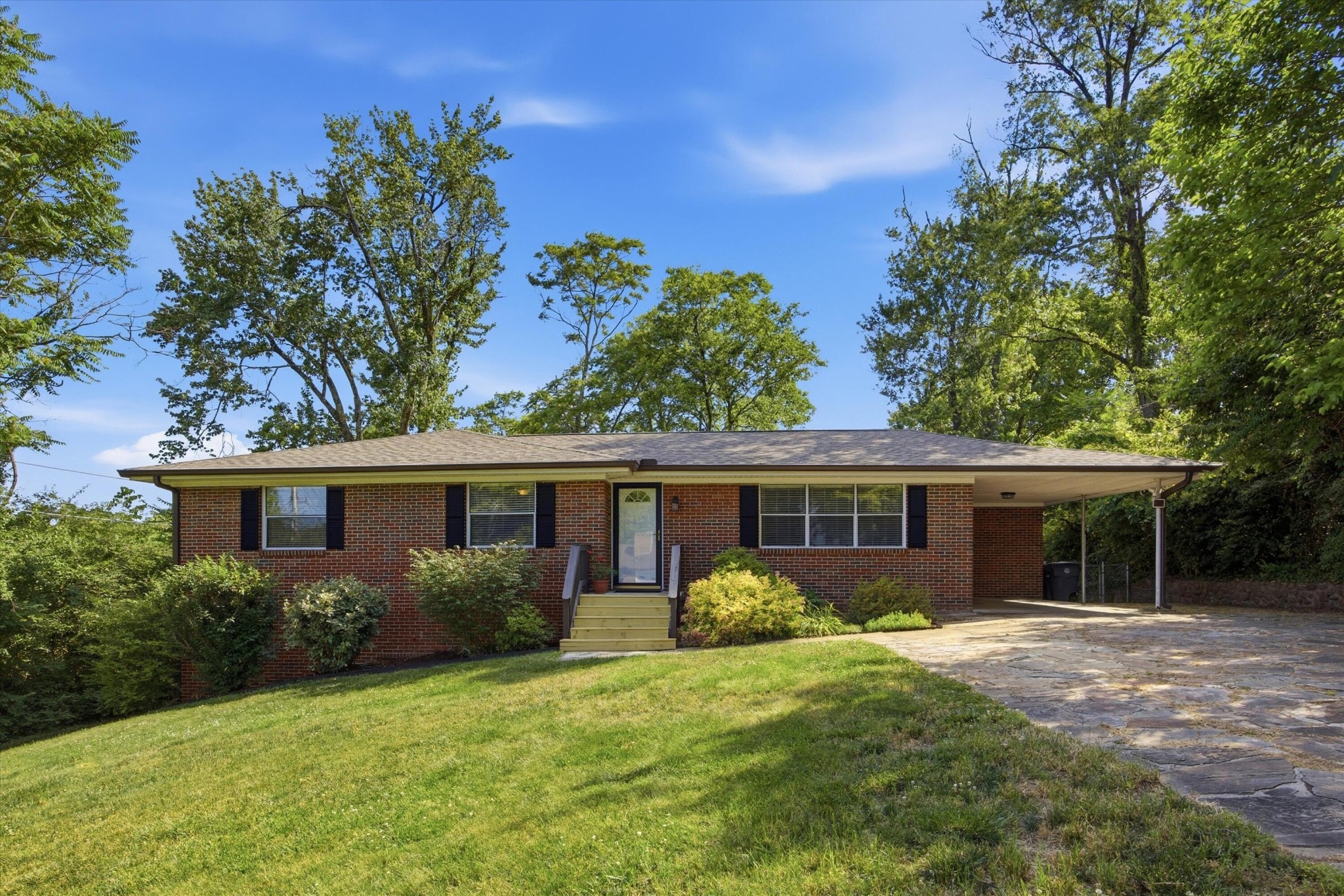 510 Semi Circle Chattanooga TN 37415