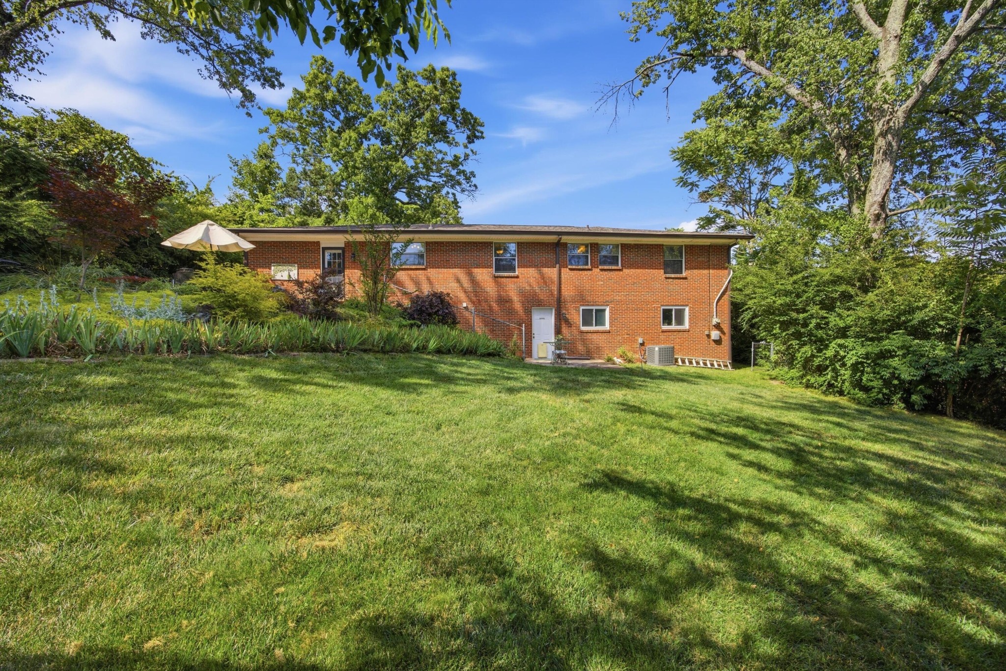 510 Semi Circle Chattanooga TN 37415