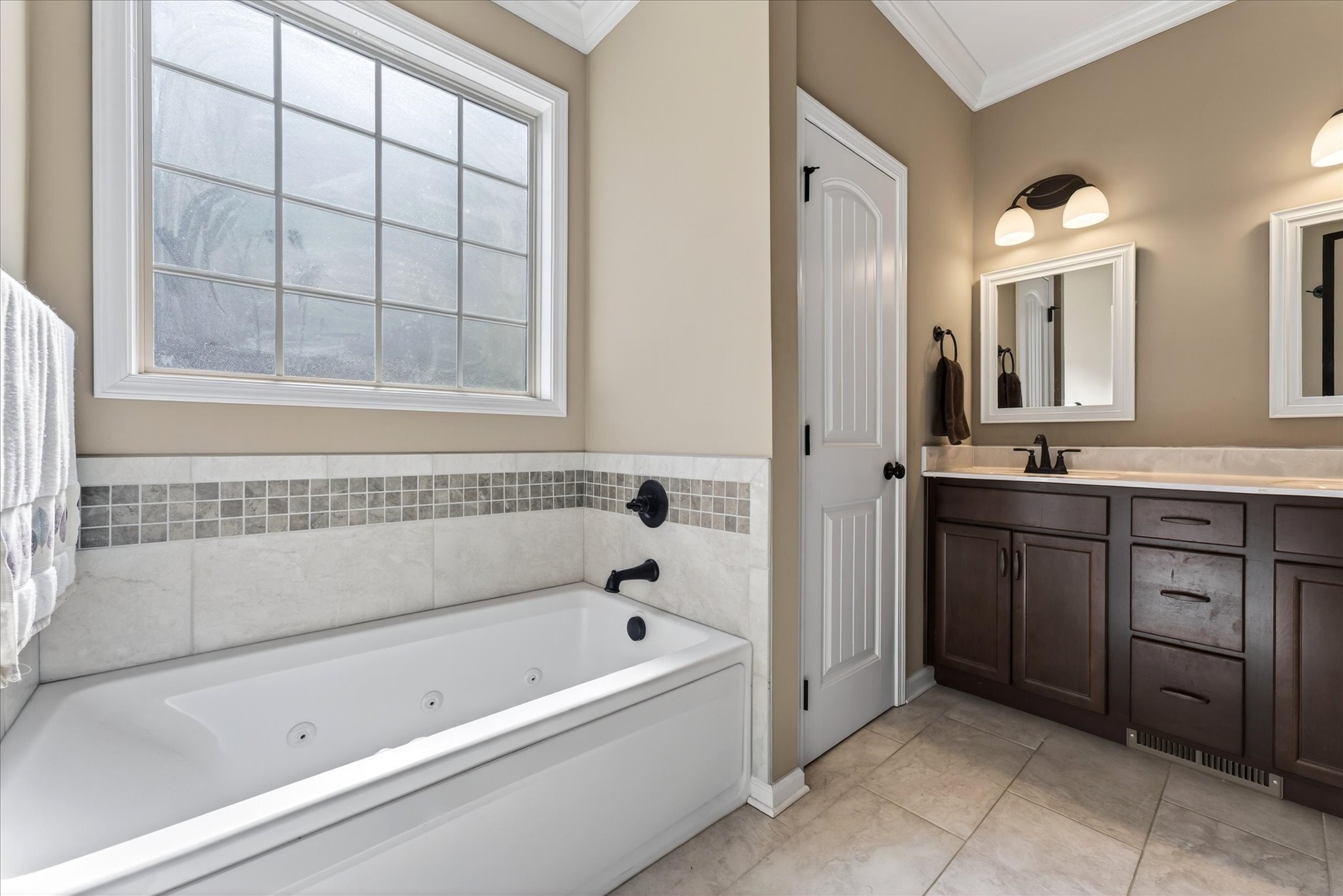 1990 Jackie Lorraine Drive Clarksville TN 37042