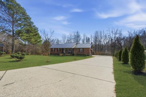 108 Saint James Street Charlotte TN 37036