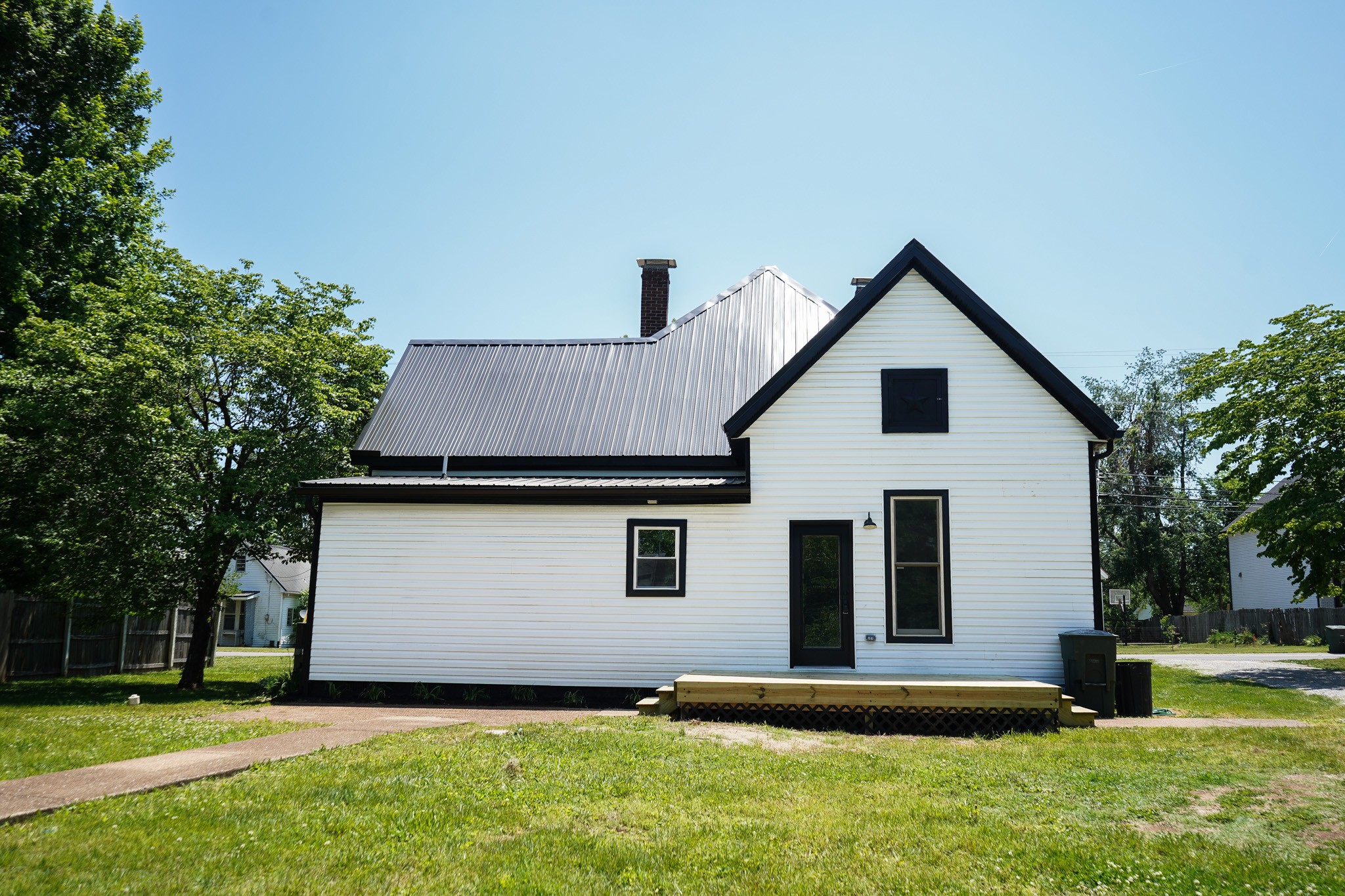 203 College Street Portland TN 37148