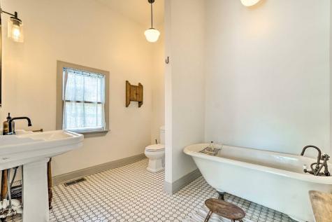 1323 3rd Ave, N Nashville TN 37208