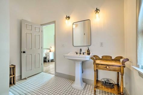 1323 3rd Ave, N Nashville TN 37208