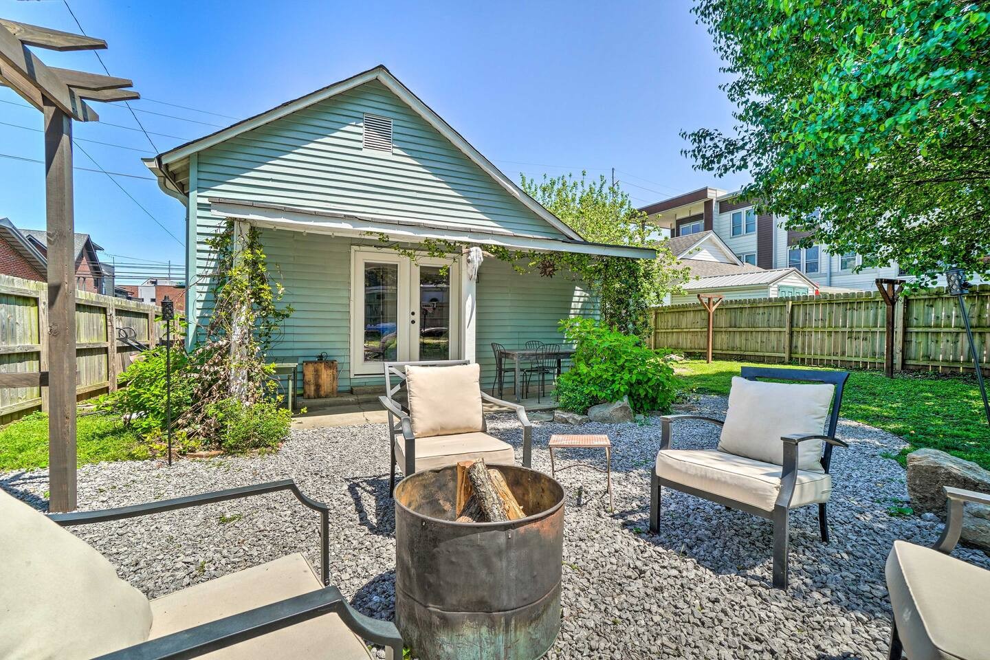 1323 3rd Ave, N Nashville TN 37208