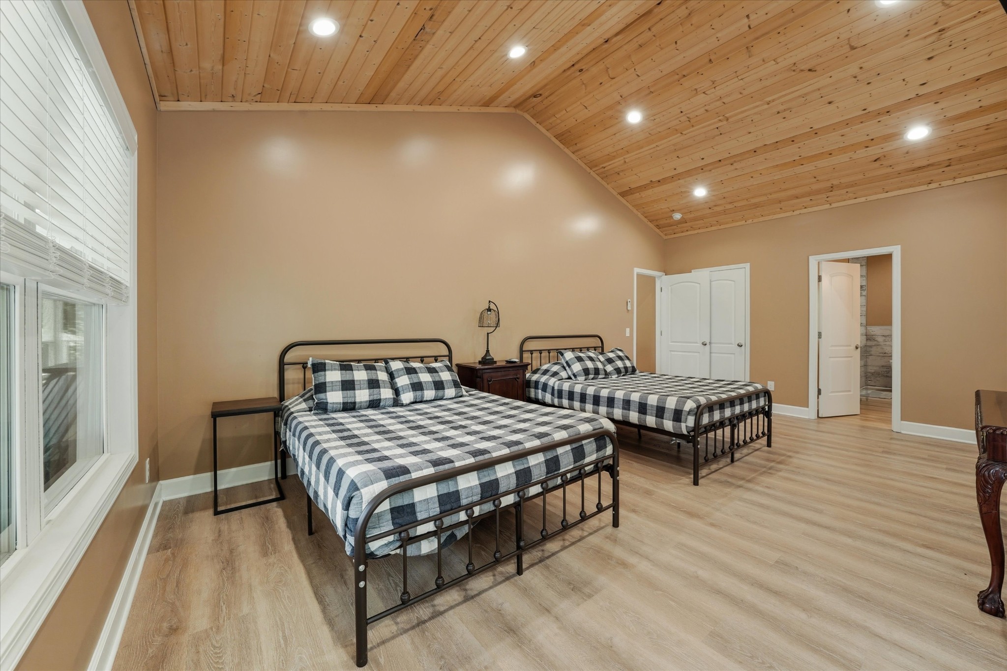 6830 Stinking Creek Road Pioneer TN 37847