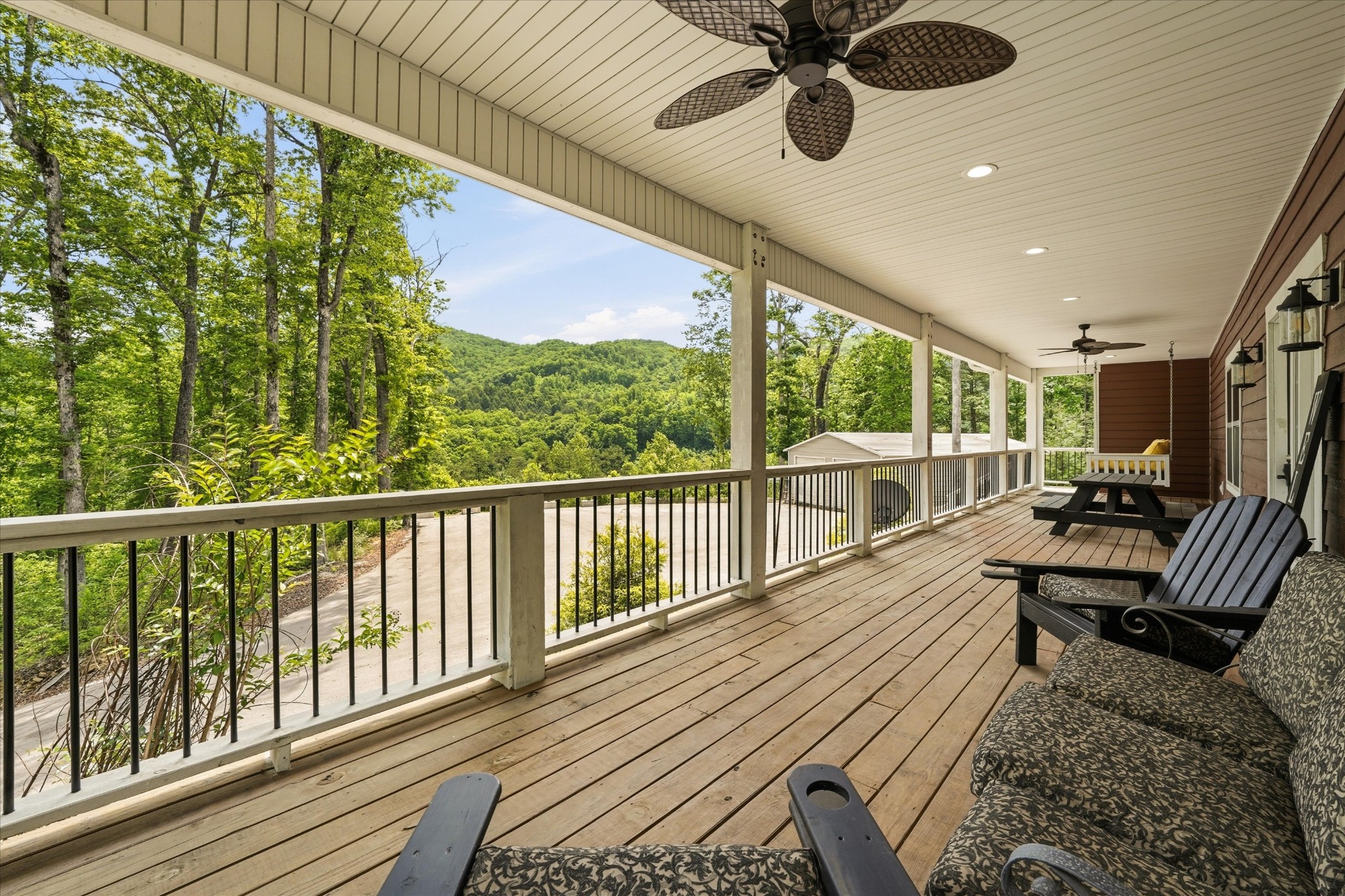 6830 Stinking Creek Road Pioneer TN 37847