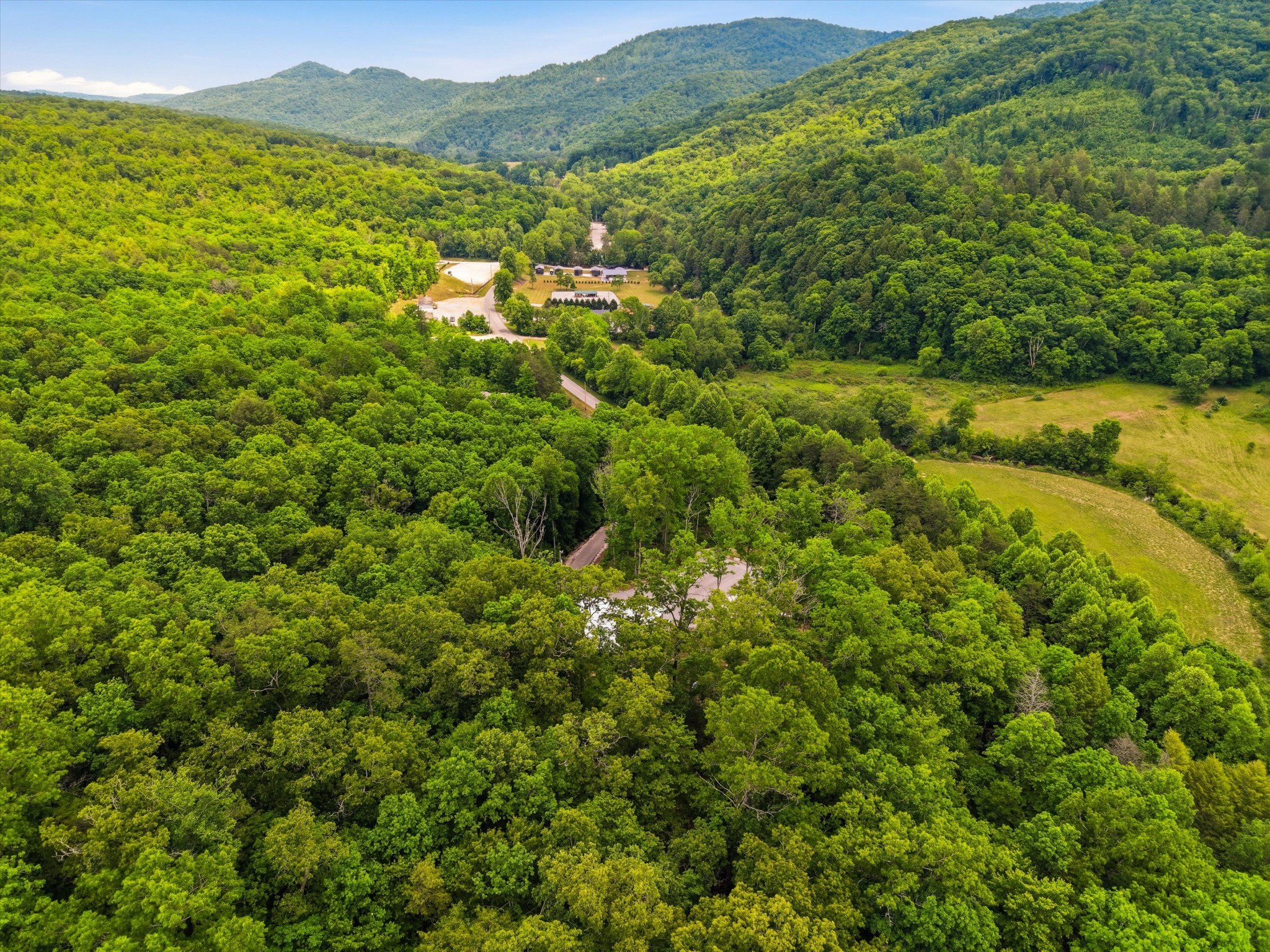 6830 Stinking Creek Road Pioneer TN 37847