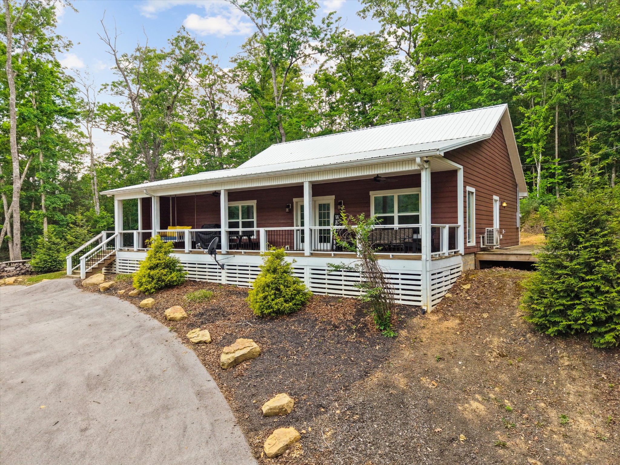 6830 Stinking Creek Road Pioneer TN 37847