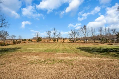 1547 Manley Loop Dickson TN 37055