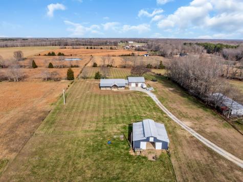 1547 Manley Loop Dickson TN 37055