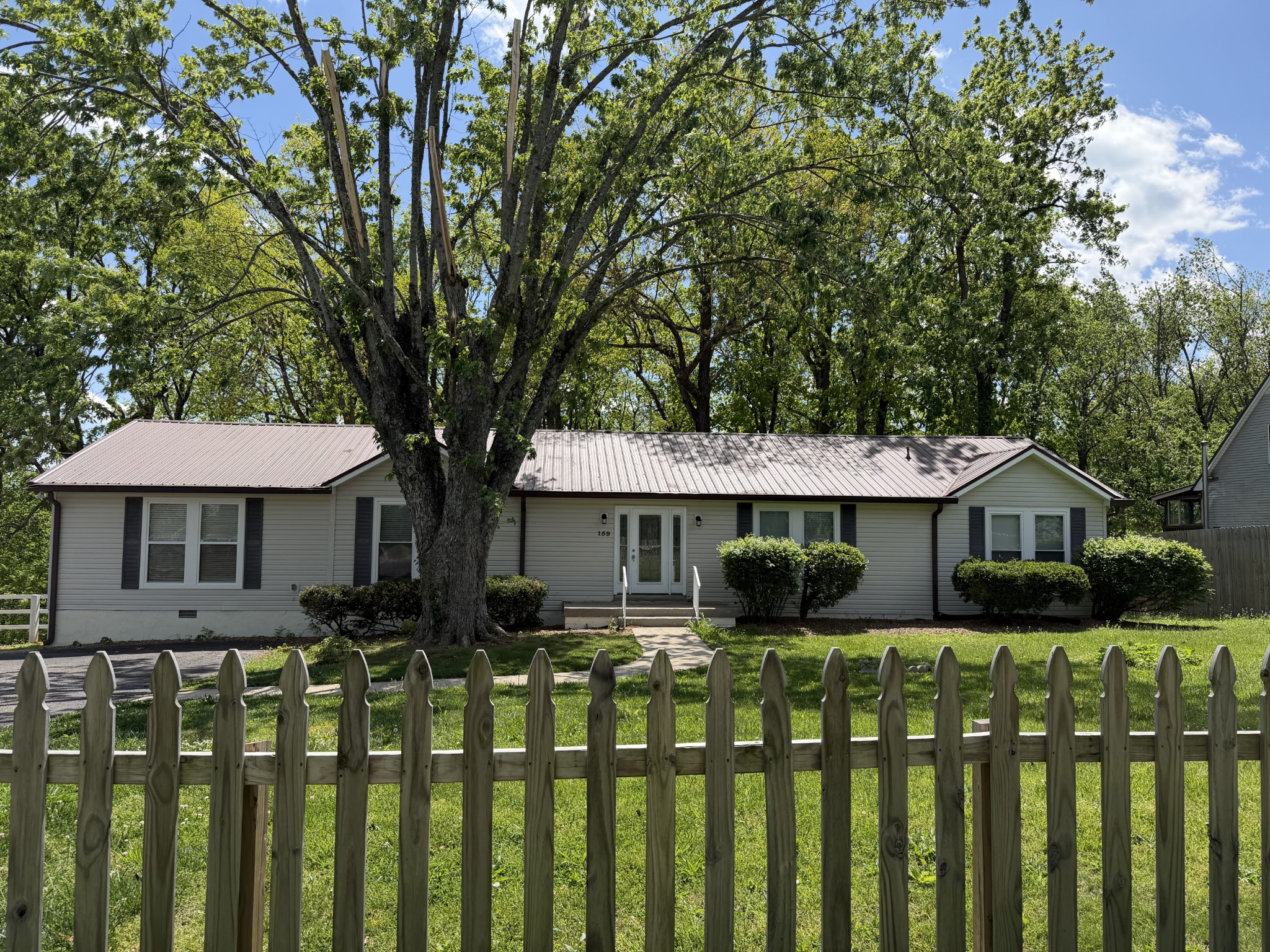 159 W Hester Road Cottontown TN 37048