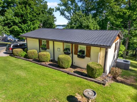 156 Lakeshore Circle Bumpus Mills TN 37028