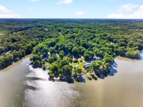156 Lakeshore Circle Bumpus Mills TN 37028