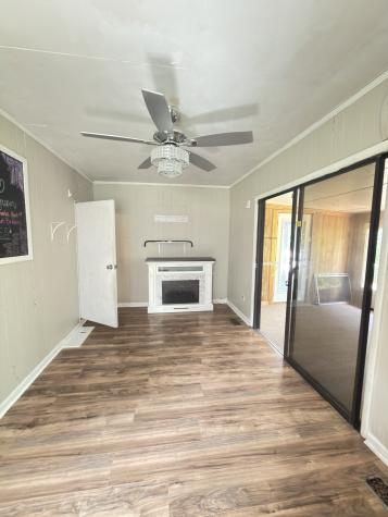 156 Lakeshore Circle Bumpus Mills TN 37028
