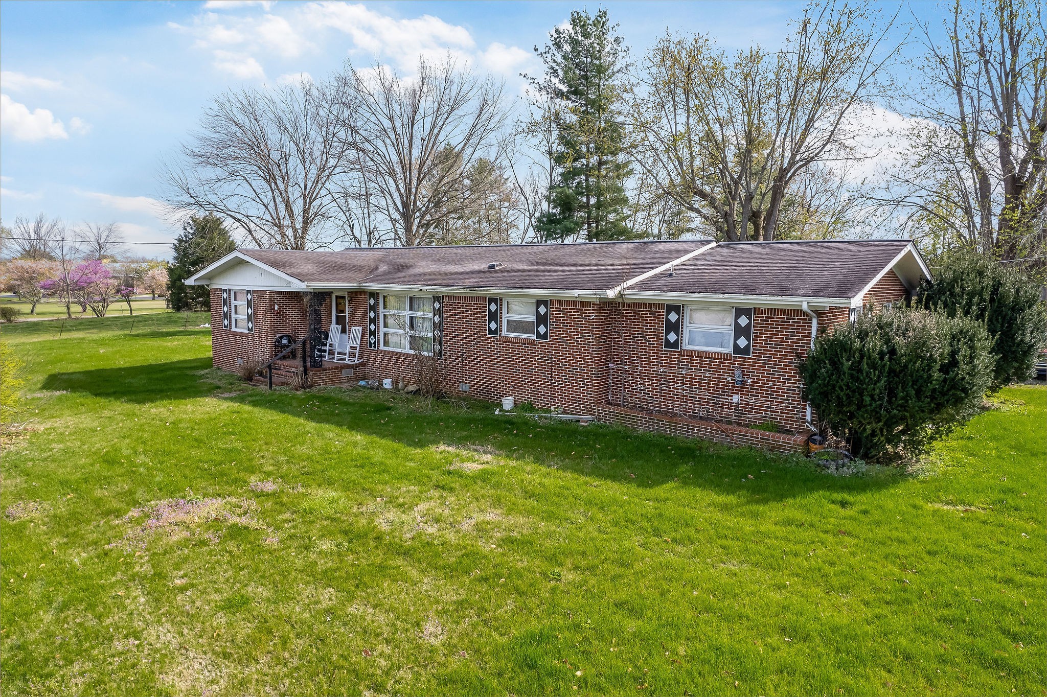 1131 W Broad Street Smithville TN 37166