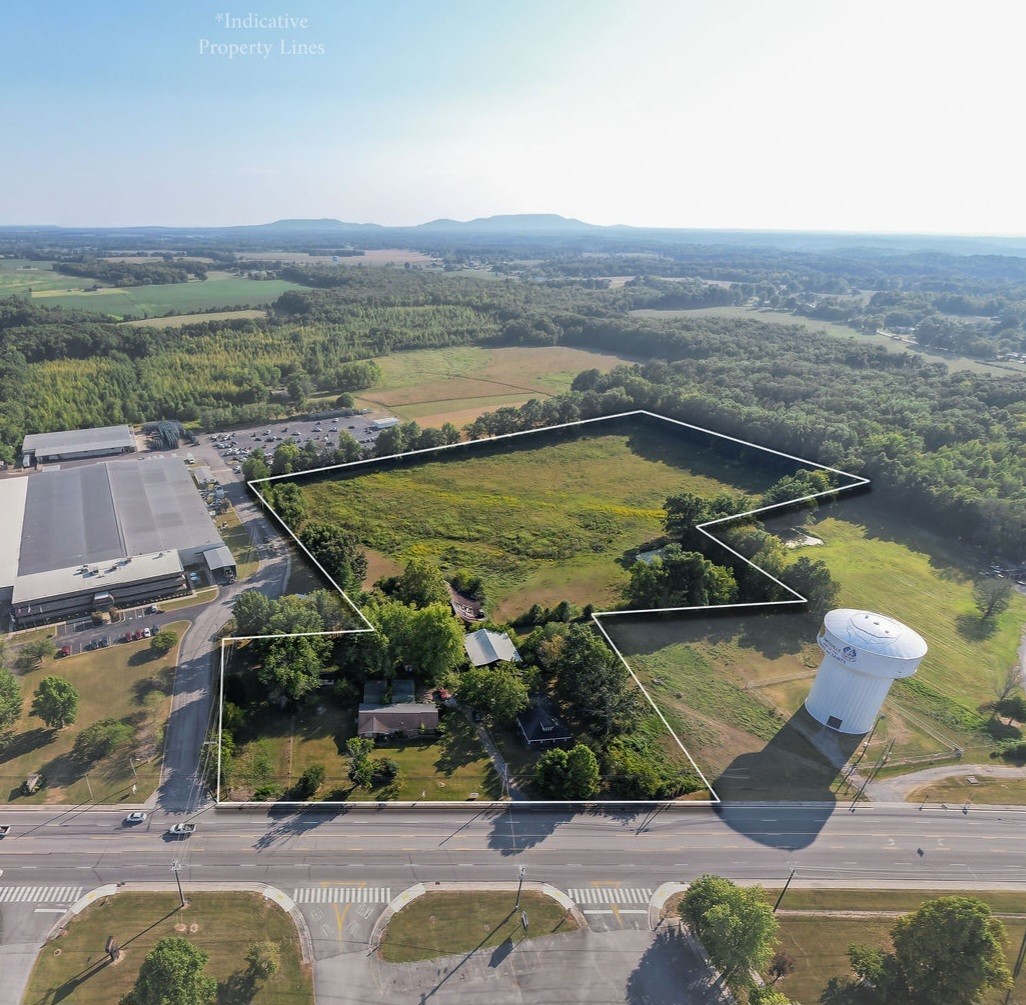 1131 W Broad Street Smithville TN 37166