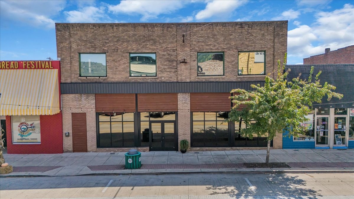 227 S Cedar Avenue South Pittsburg TN 37380