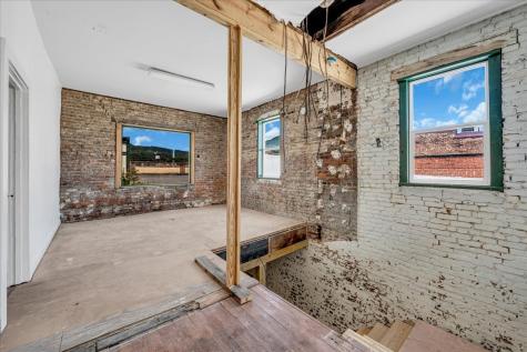 227 S Cedar Avenue South Pittsburg TN 37380