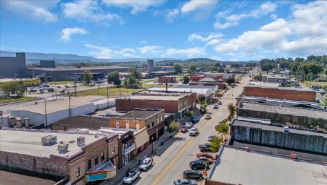 227 S Cedar Avenue South Pittsburg TN 37380