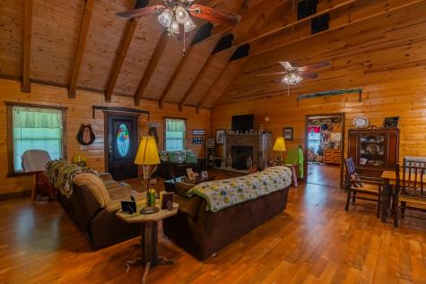 4012 Payne Cove Road Pelham TN 37366